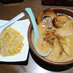 千代商店 - 北海道味噌味噌漬け炙りチャーシュー麺の麺大盛りとミニチャーハン