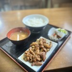 滝田食堂 - ホルモン定食