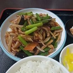 台湾料理 福祥居 - ニンニクの芽と豚肉炒め定食