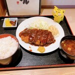 とんかつ荘 フジマル - とんかつ定食150g  980円(税込)