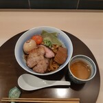 手打麺祭 かめ囲 - 特製あぶらそば　1550円　コスパがもう少し良くなると良いなぁ