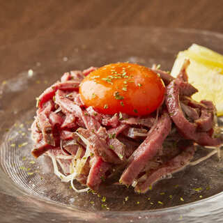 Fresh arrival! We have a variety of meat sashimi! The photo is [Negi tongue salted yukhoe]