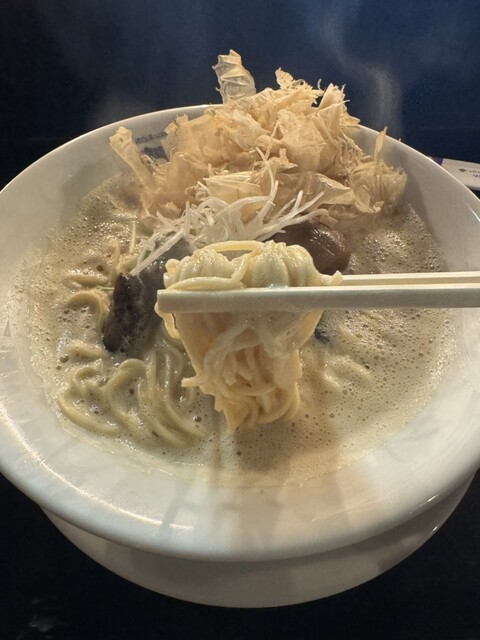 らめん / Nishi2点 鶏白湯soba KIZUNA 西宮北口店 （キズナ【旧店名】星知ラズ