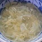 Bakuryuu - 莫龍中華食堂 ＠茅場町 五目焼きそばに付く溶き玉子スープ