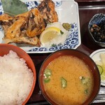 炭火焼専門食処 白銀屋 - 銀鮭のカマ 炙り焼き定食(1,100円)