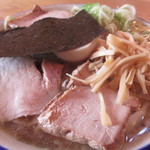 ケンチャンラーメン - ７３０えん 中華そば(小)＋チャーシュー２枚増し2013.10