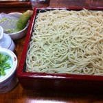 萩の茶屋 - 老舗の蕎麦屋ですが大盛りで食べられます。じつに200ｇ。気取らないのも良いですね(^O^)／