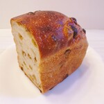 チクテベーカリー - レーズン食パン