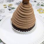 クリオロ 中目黒店 - モンブラン　　下のメレンゲがザクザク～