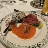 ロウリーズ・ザ・プライムリブ 恵比寿ガーデンプレイス店 - 