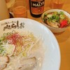 泡系しおとんこつラーメン べらしお 総本店