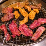 焼肉・光陽 - じゃんじゃん焼きまくります。