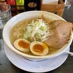 ROOTS - 味玉塩ラーメン(細麺) 950円