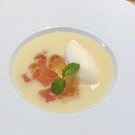 Le vrai - りんごの冷製スープにバニラアイス、りんごのコンフィチュールとゼリー