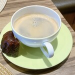 Le vrai - コーヒーにカヌレ