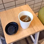 チーズケーキと彩りカレー Luna piena - 早く来過ぎて。寒いからとハープティを・・・すみません。