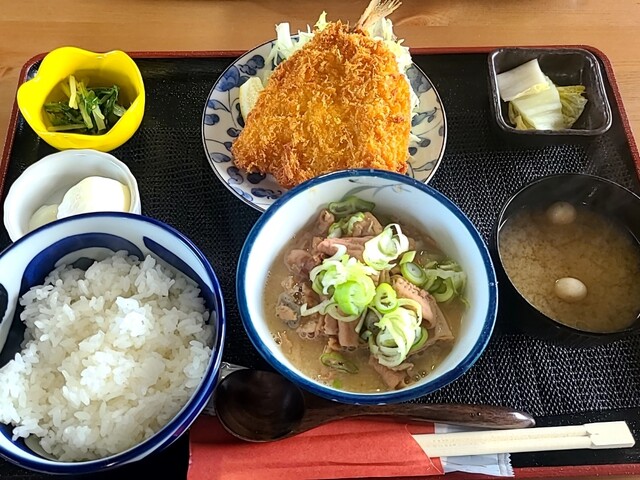 お食事処・酒房 つばめ - 浜吉田（食堂）