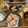 ねづくりや - ねづくりやプレート（ご飯・味噌汁・サラダ・メイン一種・サイド三種）