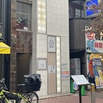 2cafe - 白いビルの3階、エレベーターで上がります