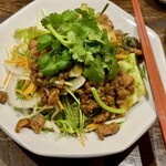 ファンズ 円山 - 魯肉（ルーロー）サラダ