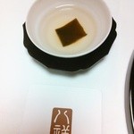昆布茶（ウエルカムドリンク）
