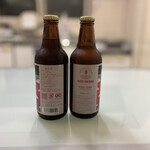 酒屋平成堂 - 左がアンバーエール（税込み７３７円）、右がIPA（７４８円）