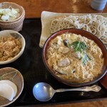 うどん茶屋　多利次庵　弘休 - 蕎麦と親子丼のセット　蕎麦湯はない