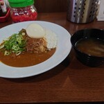 Motomachi Doori Sanchoume - 神戸キーマカレー、とろとろ煮たまごトッピング