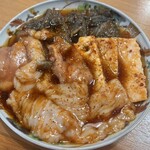 お肉屋さんの焼肉 まるやす - タケノコ、センマイ、赤セン、テッチャン