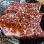 お肉屋さんの焼肉 まるやす - 神戸牛のハラミ