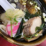 Marugame Hanten - 付属スープだからと侮るなかれ、具が盛りだくさん❗️