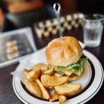 BEETLE BURGER - チーズバーガー ポテトセット