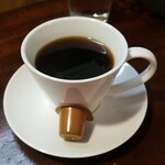 キッチン ブルー グローブ - ホットコーヒーのアップ