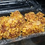 キッチン ブルー グローブ - クリスピーチキンは、１つサービスの５個！