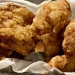 Karaage Senmonten Karafuku - 名物醤油から揚げ(2個 300円 約120g)