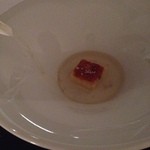 81 - 新玉ねぎのスープを掛けています。