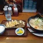 ラーメン 雷豚 - 