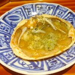 森ふじ - 甲羅酒　甲羅と一緒に鉄板の上で温めて甲羅の香りを移したもの