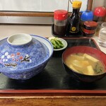 辰の子食堂 - 料理写真:玉子丼(￥600税込み)