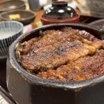 あつた蓬莱軒 本店 - ちょい上から