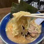 らーめん 晴れる屋 - 麺はつるシコ