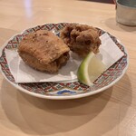 路地裏酒場 ゴンポジ - 骨なし手羽唐（せんべろの肴では、仕事をしすぎです）