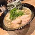 豚骨醤油 三輪 - 