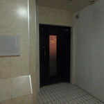 Maison de Fujii - ２階お店入口　一切看板無し