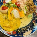 ドラマチックカリー ゴールデン中崎 - 