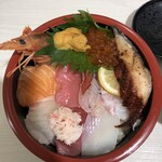 Kaisenzushi Toretore Ichiba - 写真付きメニューどおりの、ネタと盛り。