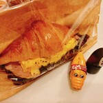 AZUR - 玉子とハムのサンドイッチ