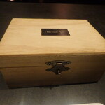 Maison de Fujii - 木箱の中に・・・