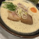 鶏白湯そば 櫓半 - 家系鶏白湯ラーメン