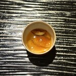 富小路 やま岸 - 【箸休め】:梅出汁-なめこ-